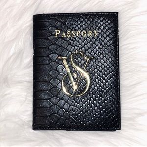 Black Gold Passport holder